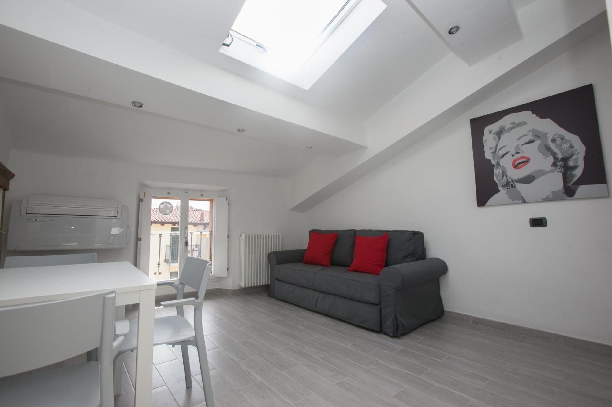 Amazing And New Penthouse In City Center Milán Exterior foto